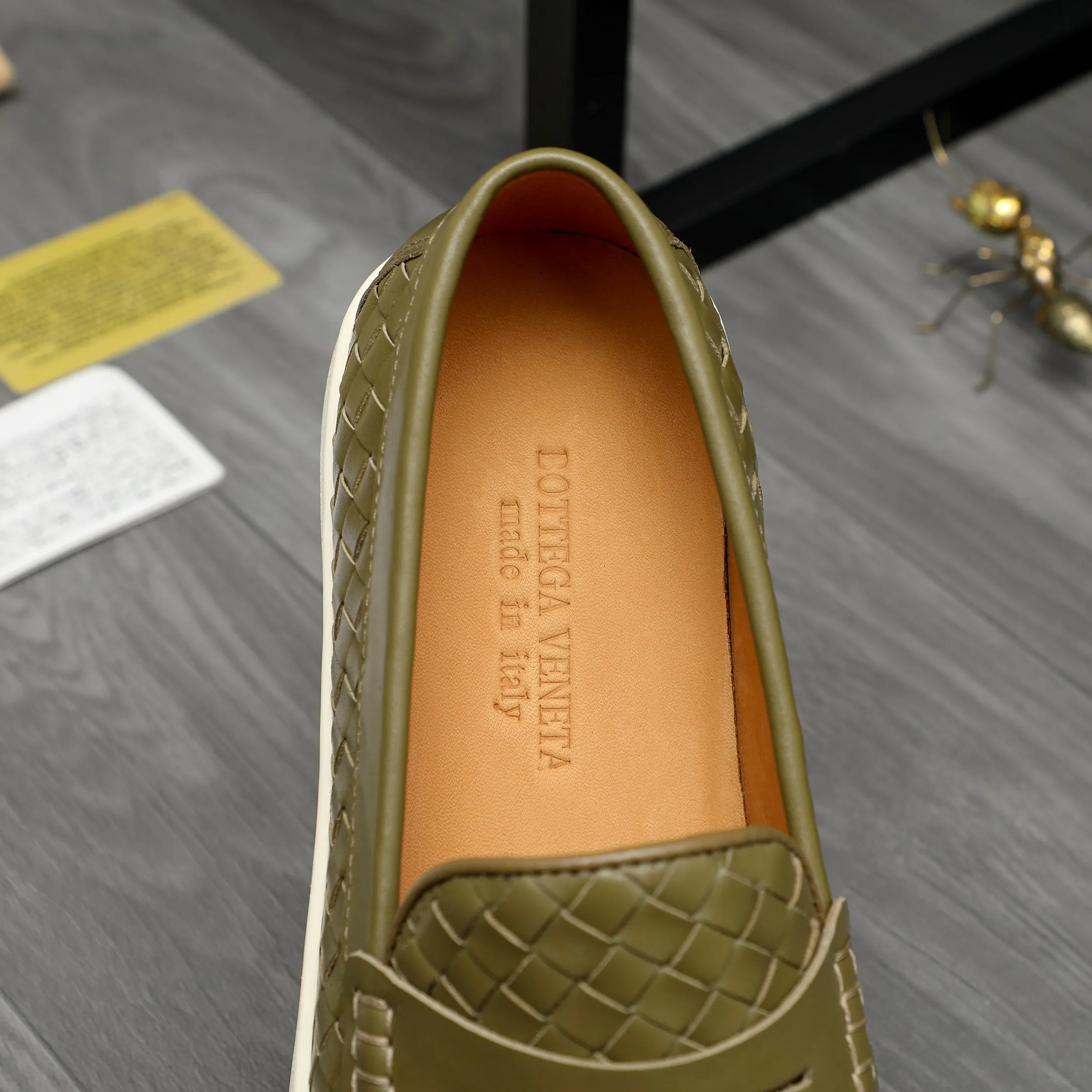 Men's shoes 💰500 Product trademark: BV "Bottega Veneta" woven slip-on casual men's shoes Regular size: 38-45 (custom-made 45 non-returnable) Product materials: Selected woven cowhide upper, cowhide lining, rubber outsole